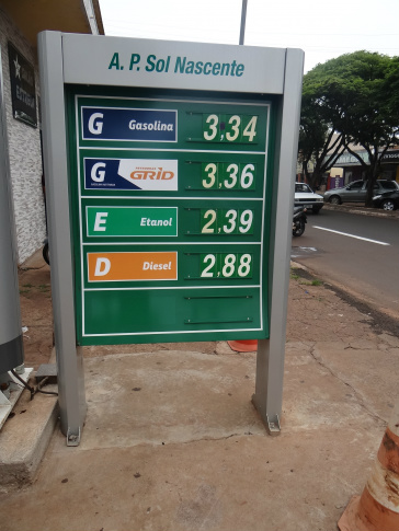 Preço da gasolina em Amambai varia entre R$ 3,30 e R$ 3,36 o litro Preços tiveram aumento de centavos / Foto: Moreira Produções