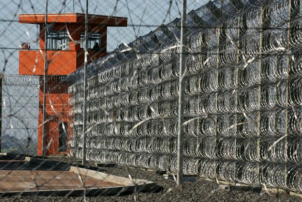Brasil possui 1478 estabelecimentos penais públicos Essas unidades são administradas pelo Poder Executivo, com a finalidade de custódia de sentenciados ou não, mediante determinação do Poder Judiciário