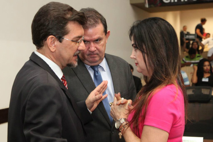 Conflito no campo volta a ser tema de debates na Assembleia Legislativa Deputados Pedro Kemp (PT), Eduardo Rocha (PMDB) e Mara Caseiro (PTdoB)