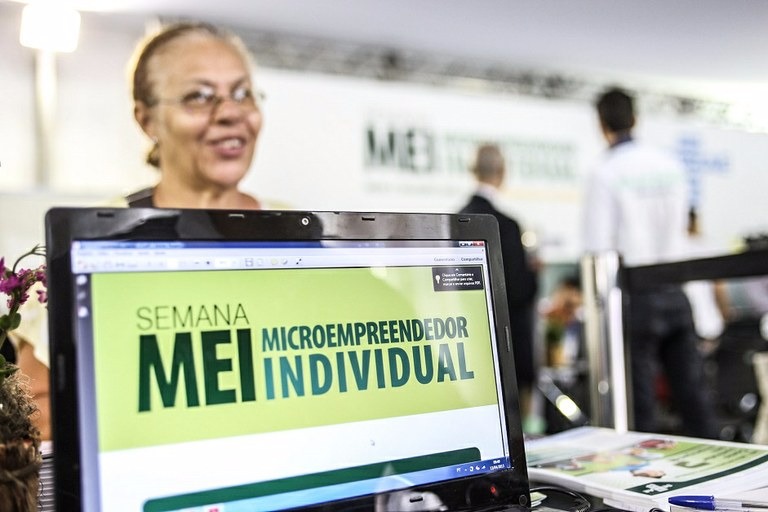Microempreendedor individual poderá pagar tributos com débito automático A partir de agora, pequenos empresários poderão pagar tributos como INSS e ICMS por meio de débito automático / Foto: Divulgação