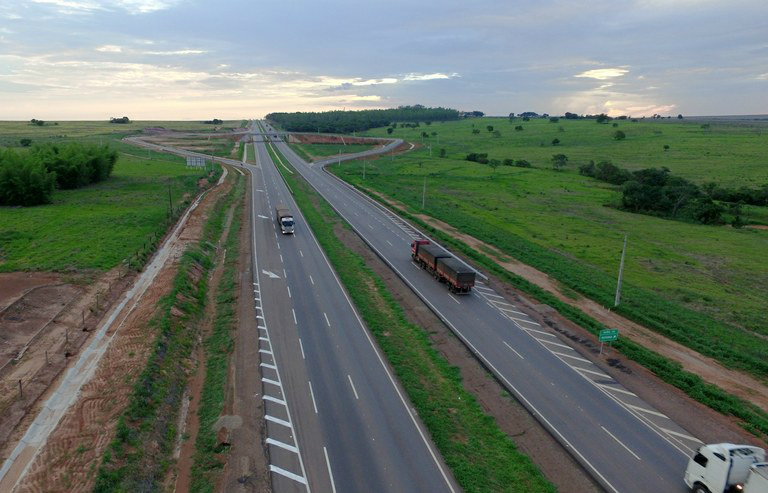 Acidentes fatais em rodovias federais caíram 17% em 2015 Mesmo com uma frota de veículos ampliada em 120% na última década, as estatísticas de acidentes fatais vêm diminuindo a cada ano / Foto: Divulgação