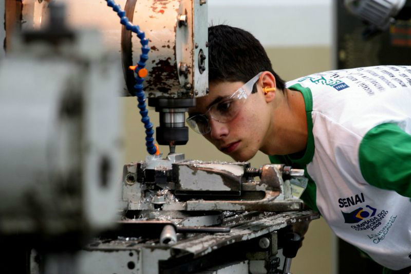 Mais de 800 jovens competem no torneio brasileiro de educação profissional