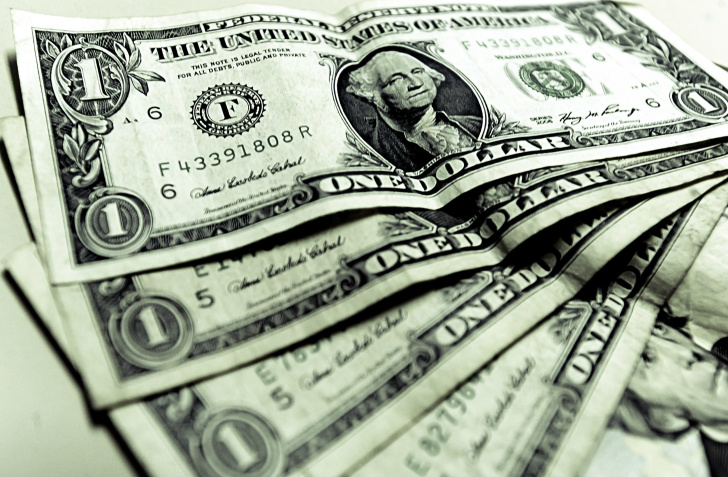 BC anuncia nova intervenção para suavizar cotação do dólar BC anuncia nova intervenção para suavizar cotação do dólar