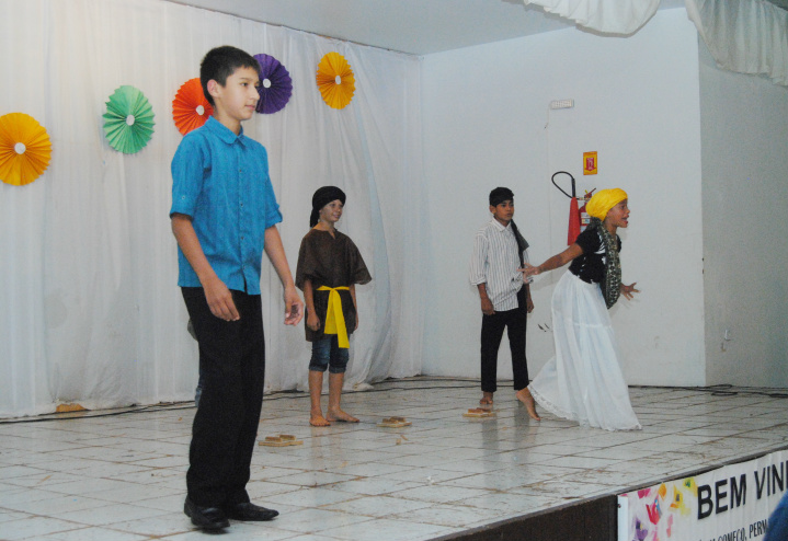 Alunos da escola Antônio Pinto se apresentaram durante o evento / Foto: Moreira Produções