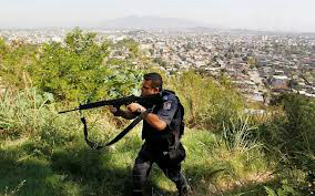 PM faz operação em comunidade do RJ invadida por traficantes