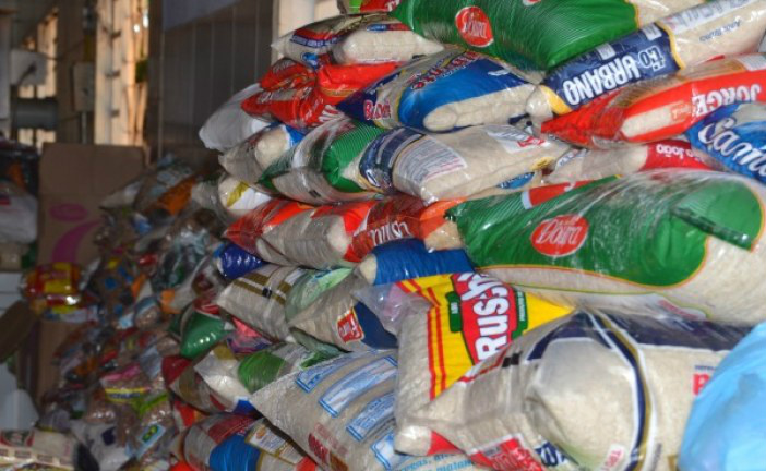 Base Aérea de Brasília doa 1,5 tonelada de alimentos para crianças com HIV Base Aérea de Brasília doa 1,5 tonelada de alimentos para crianças com HIV