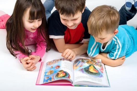 18 de Abril - Dia Nacional do Livro Infantil 18 de Abril - Dia Nacional do Livro Infantil