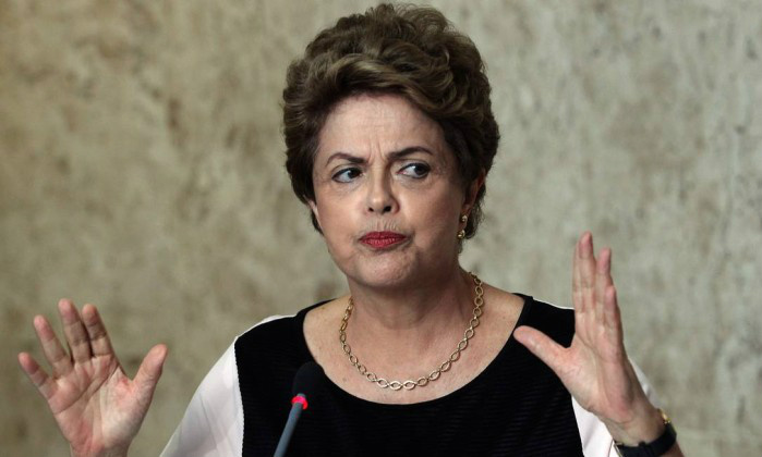 Dilma tira deputados pró-impeachment da vice-liderança na Câmara Dilma tira deputados pró-impeachment da vice-liderança na Câmara