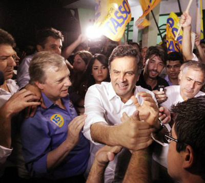 A escolha de Aécio: reagir agora ou abrir passagem A escolha de Aécio: reagir agora ou abrir passagem