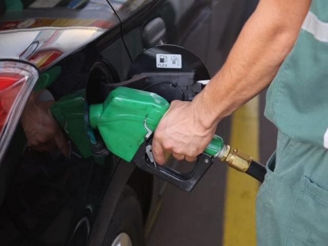 ANP indica alta de 6,5% para o etanol e de 3% para a gasolina em MS Preço médio do combustível em Campo Grande é de R$ 4,332, segundo a ANP (Foto: Paulo Francis)