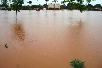 Lagoa do Sapo: transbordamento após temporal em Batayporã