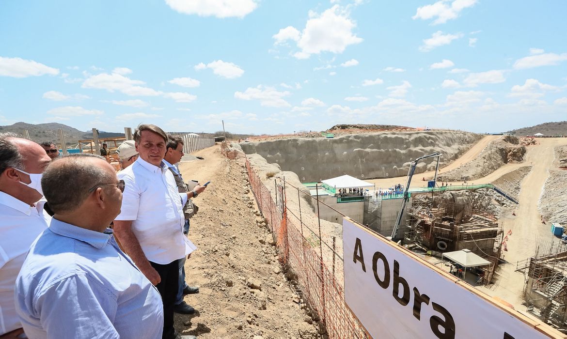 Bolsonaro inaugura obra de adutora em Pernambuco Foto: Izac Nóbrega/PR