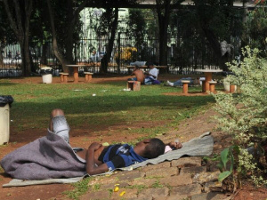Agressões a moradores de rua serão discutidas por autoridades em Brasília