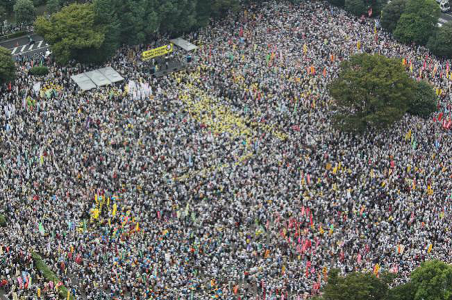 60 mil japoneses dizem adeus à energia nuclear