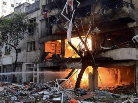 Explosão em edifício deixa seis mortos e 58 feridos na Argentina (Sebatián Granala/Télam)