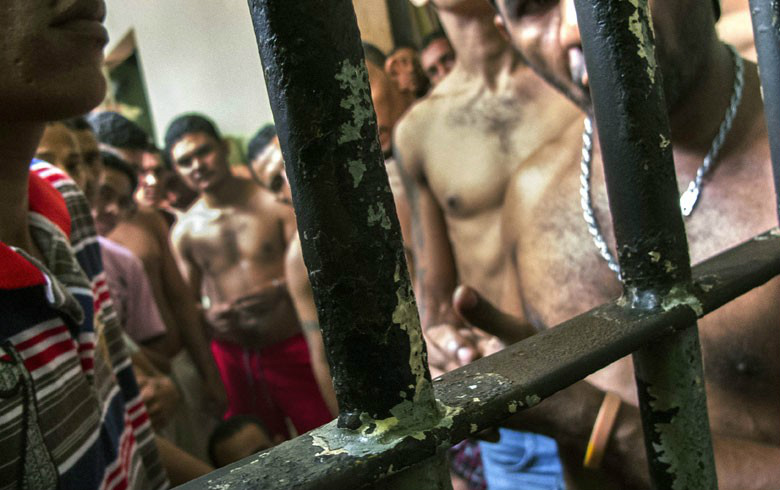 Ministro pede integração entre poderes para enfrentar problema prisional no país A violência e a falta de controle nos presídios do Maranhão têm despertado críticas e perplexidade