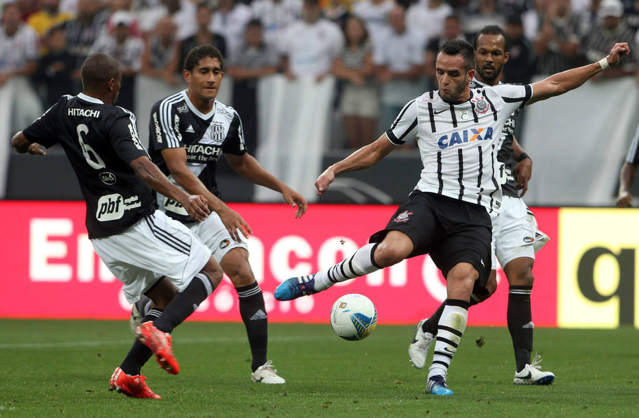 Corinthians empata com San Lorenzo e avança na Libertadores Com gol solitário de Renato Augusto, o Corinthians eliminou a Ponte Preta e se classificou para as semifinais do Paulistão, jogando na Arena - Alex Silva/Estadão