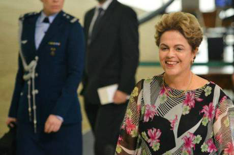 Dilma pede que mulheres não sejam apenas destinatárias de políticas públicas Dilma pede que mulheres não sejam apenas destinatárias de políticas públicas