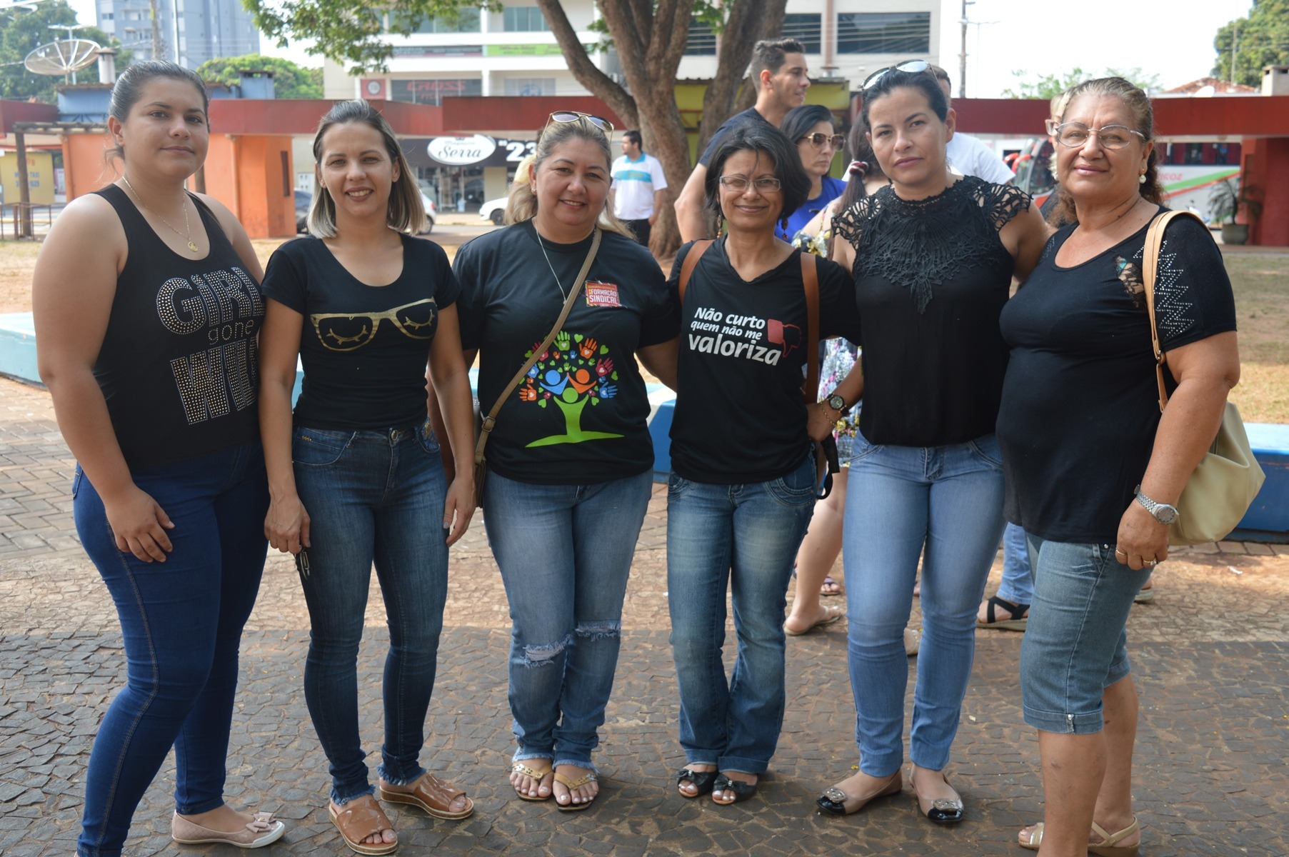 Servidores administrativos da escola Dom Aquino paralisaram suas atividades / Foto: Moreira Produções