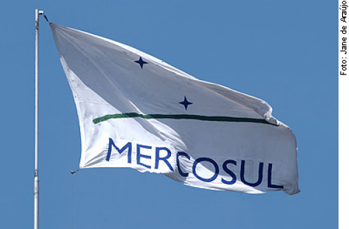Mercosul busca unidade, preservação dos direitos humanos e equilíbrio econômico Mercosul busca unidade, preservação dos direitos humanos e equilíbrio econômico