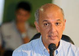 TSE decide hoje futuro da candidatura de José Roberto Arruda no DF TSE decide hoje futuro da candidatura de José Roberto Arruda no DF