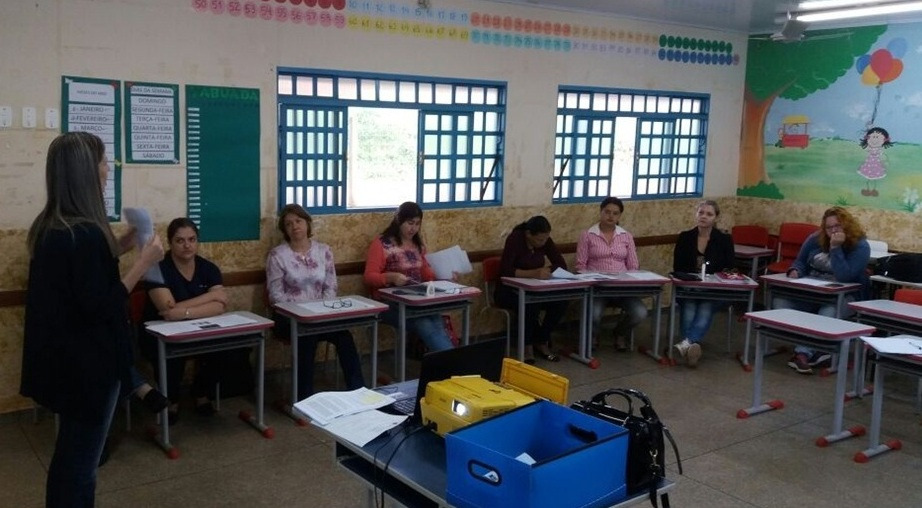 Oficinas pedagógicas são desenvolvidas pela Prefeitura de Amambai
