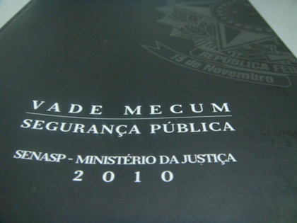 Senasp disponibiliza versão virtual do guia Vade Mecum Senasp disponibiliza versão virtual do guia Vade Mecum