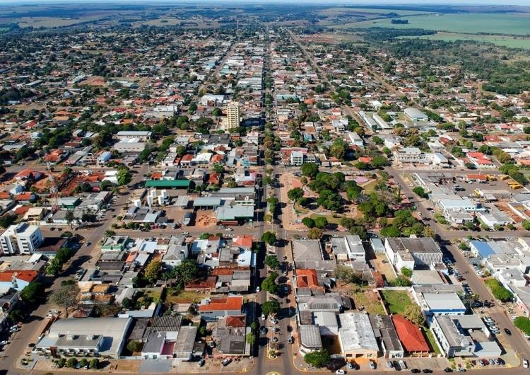 Feriadão à vista: veja o que abre e fecha em Amambai na próxima semana Vista aérea do município de Amambai / Foto: Divulgação