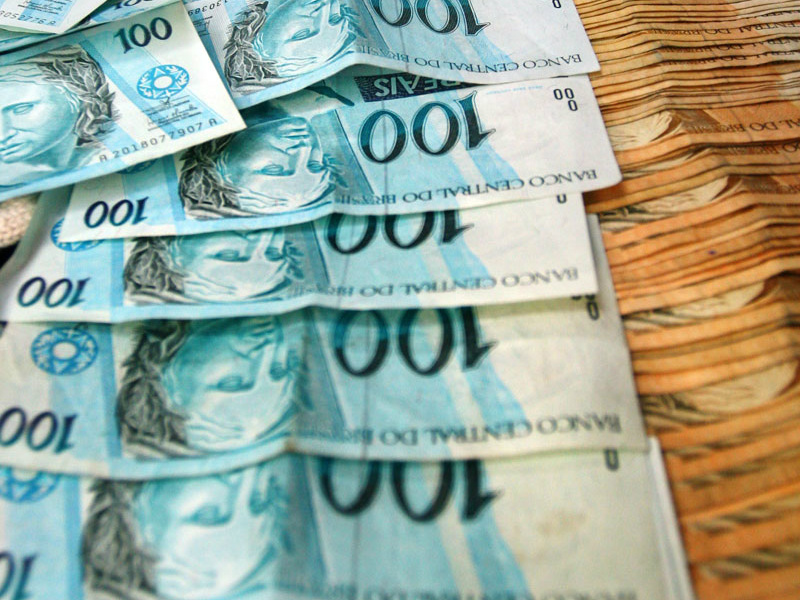 Emissão de títulos faz Dívida Pública Federal subir 3,16% em agosto Emissão de títulos faz Dívida Pública Federal subir 3,16% em agosto