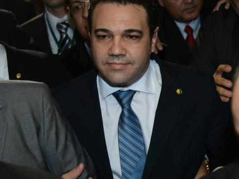Deputados vão contra a eleição de Feliciano para Comissão de Direitos Humanos