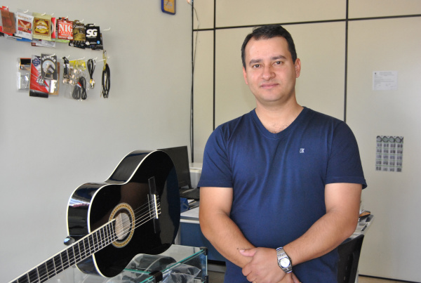 Harmonia do som: uma nova opção em instrumentos musicais Harmonia do som: uma nova opção em instrumentos musicais