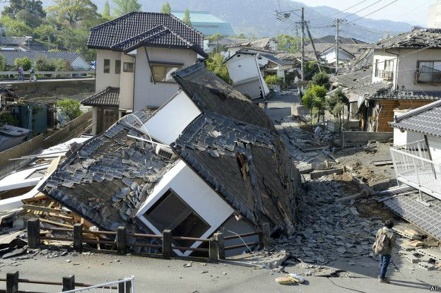 Alerta de especialistas no Japão sobre 'grande terremoto' causa apreensão Para alguns cientistas recentes terremotos em Kumamoto podem estar ligados a uma falha geológica que atravessa o arquipélago