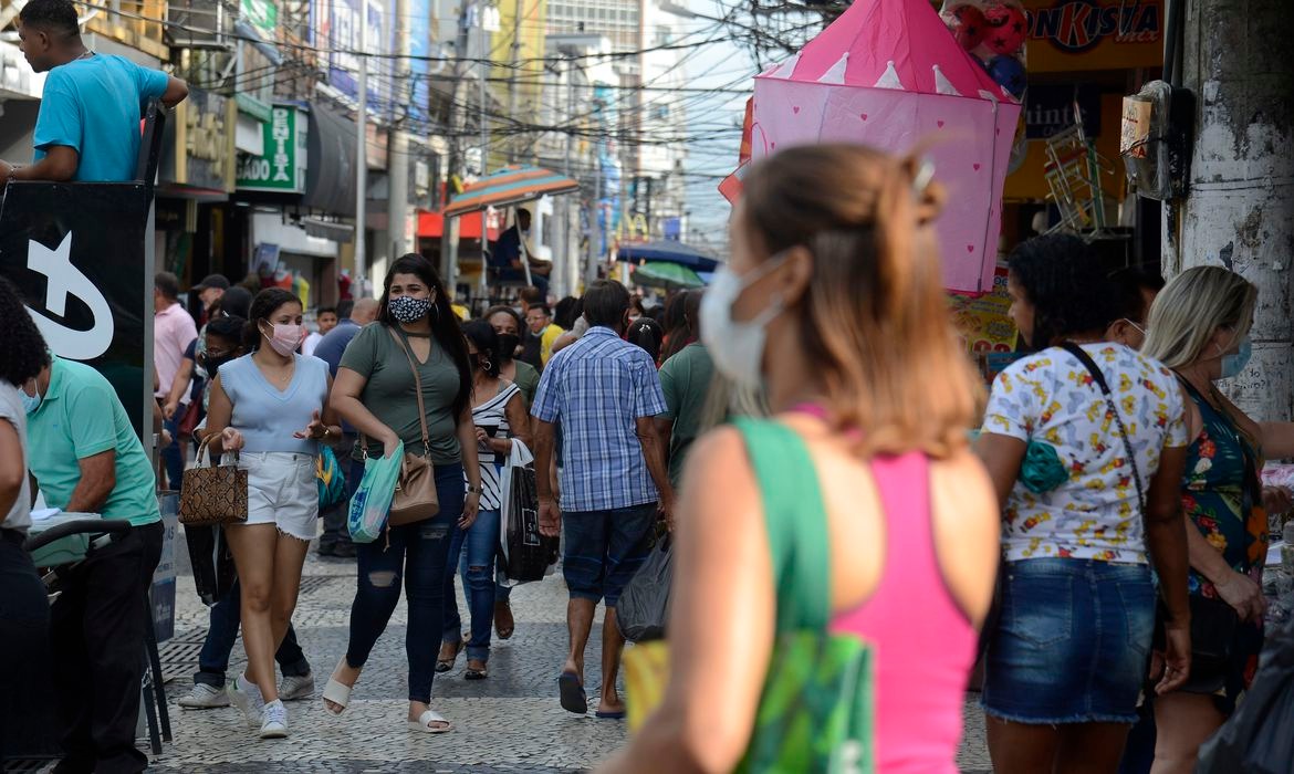 Brasil registra mais 15.591 casos de covid-19 e 451 mortes em 24 horas Foto: Agência Brasil