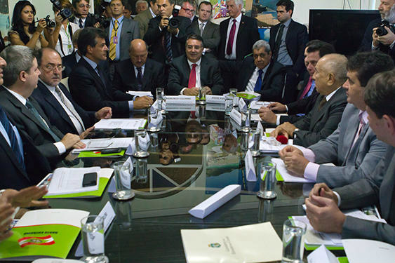 Governadores definem pauta prioritária de 4 itens para discutir com presidentes 15 governadores e seis secretários de Fazenda se reuniram ontem
