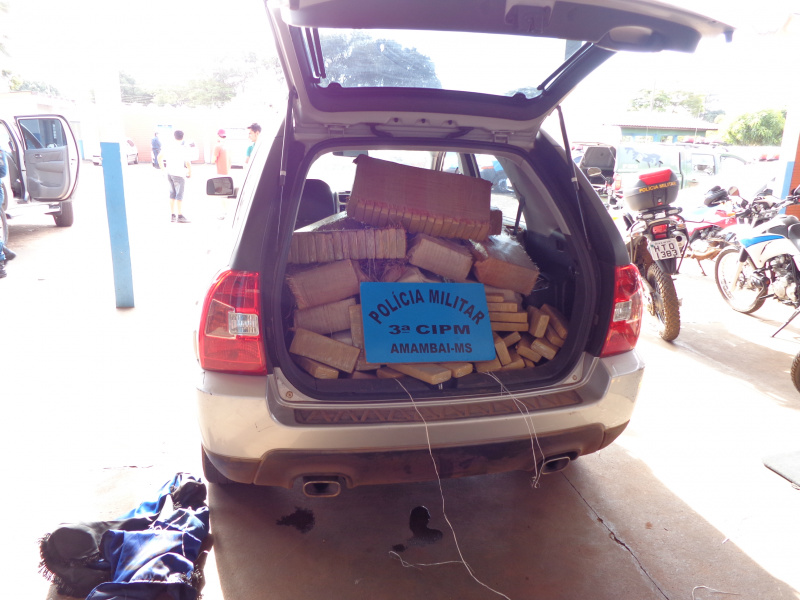 Três são presos por tráfico de drogas e veículo adulterado em Amambai