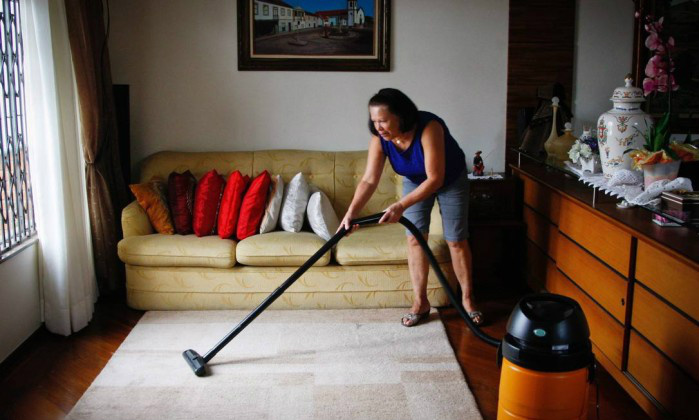 Domésticas tiveram aumento real de 4,6% nos salários em 2015 Domésticas tiveram aumento real de 4,6% nos salários em 2015