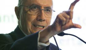 Meirelles defende reforma da Previdência como próxima etapa do ajuste fiscal Brasília - O ministro da Fazenda, Henrique Meirelles, defende mudança na Previdência Social como próxima etapa da reforma fiscal. Ele falou durante seminário sobre Infraestrutura e Desenvolvimento do Brasil, no auditório da entidadeJosé Cruz/Agência Brasil