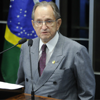 Senador diz que Funai estimula conflitos indígenas