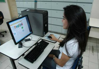 Na primeira edição do ano, programa oferece 131.636 bolsas integrais e 59.989 parciais, em 25,9 mil cursos