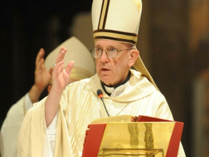 Argentino Jorge Mario Bergoglio é o primeiro papa latino-americano