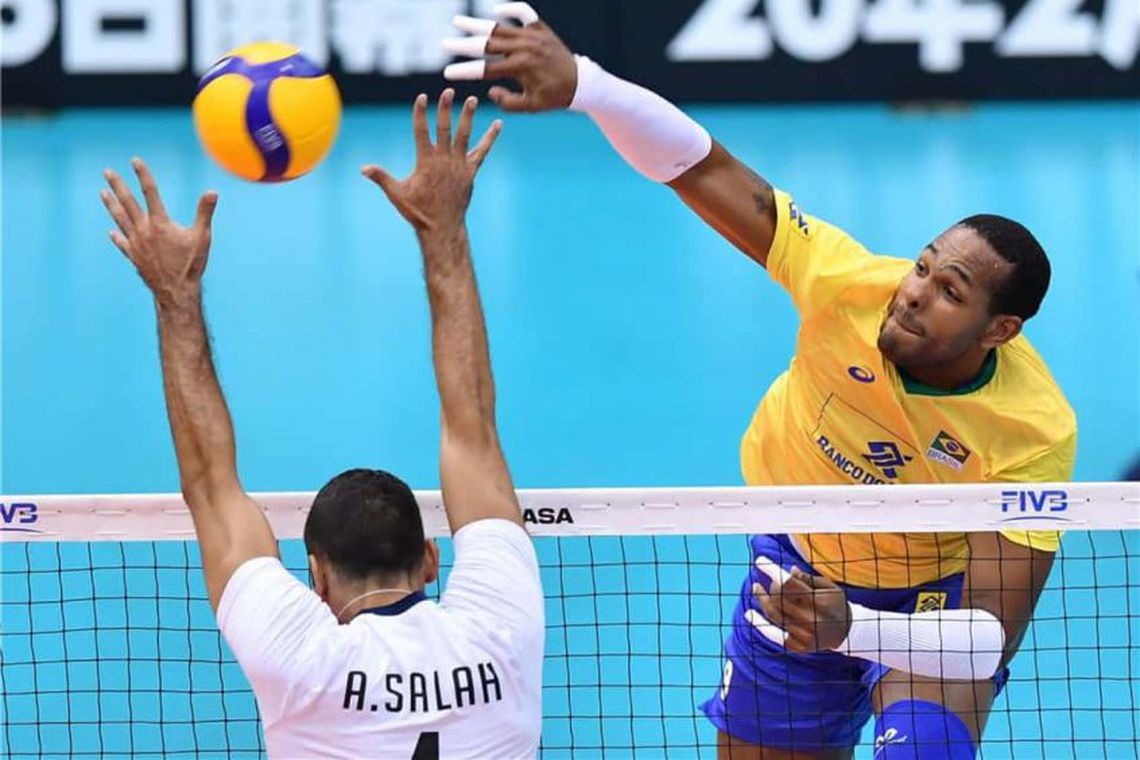 Brasil vence mais uma e assume liderança da Copa do Mundo de Vôlei FIVB/Direitos rservados