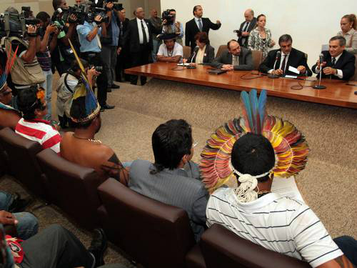 Governo comprará áreas em litígio com índios em MS