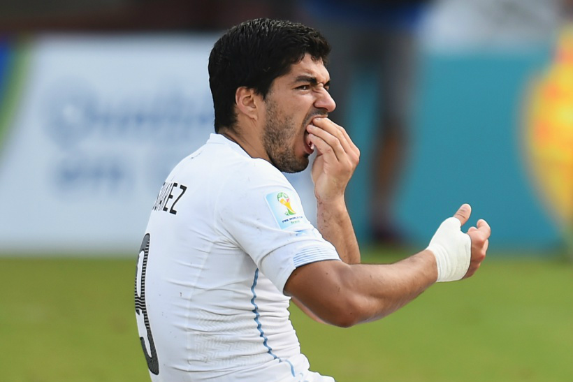 Atacante uruguaio Luis Suárez é suspenso e está fora da Copa do Mundo Atacante uruguaio Luis Suárez é suspenso e está fora da Copa do Mundo