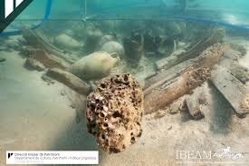 Barco romano afundado há 1,8 mil anos é achado no mediterrâneo Barco romano afundado há 1,8 mil anos é achado no mediterrâneo