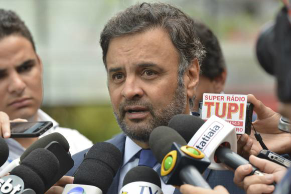 PSDB buscará apoio para a criação de quatro CPIs em 2015 Aécio Neves diz que ano será difícil para o governo e que as dificuldades devem-se, em parte, à frustração gerada pelas expectativas positivas apresentadas por Dilma Rousseff na campanha eleitoralAntonio Cruz/Agência Brasil
