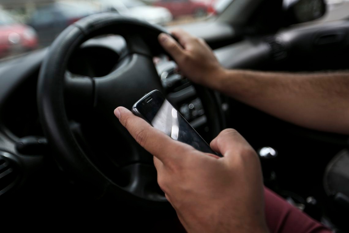 Aplicativo bloqueia ligações e mensagens para celular no trânsito Marcelo Camargo/Agência Brasil