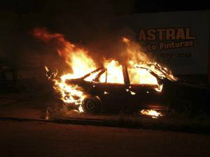 Em uma hora, quatro carros foram incendiados em Campo Grande