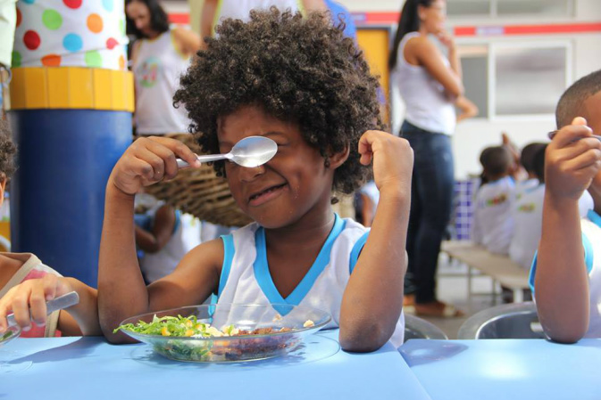 Brasil apresenta programa de alimentação escolar em fórum global na África