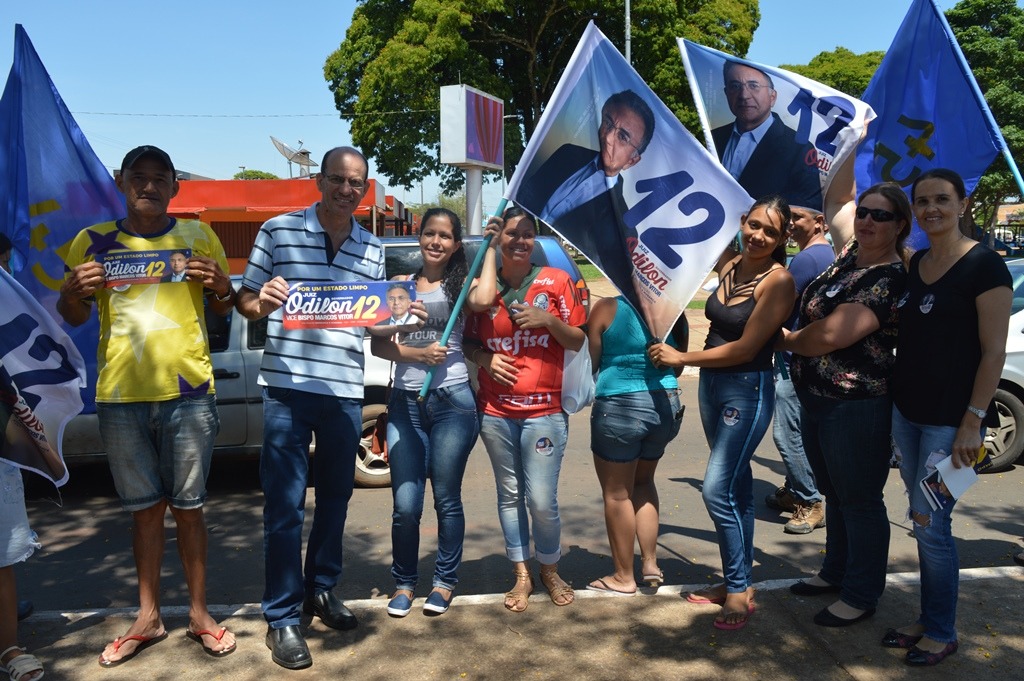 Ex-prefeito Sérgio Barbosa esteve defendendo a candidatura do juiz Odilon de Oliveira / Foto: Moreira Produções