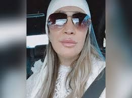 Identificada mãe de santo envolvida em desvio de R$ 50 milhões em empresa Mãe de santo foi identificada como Juliana Sambugaro (Foto: Reprodução)